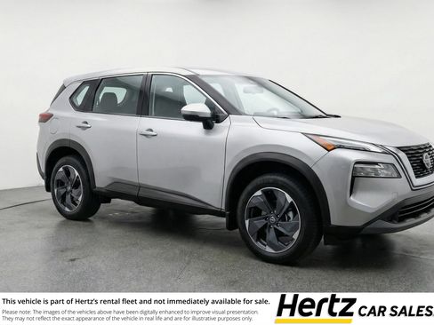 Used 2025 Nissan Rogue SV image 1