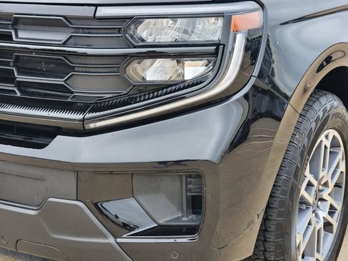 Used 2025 Ford Expedition Active AWD/4WD image 17