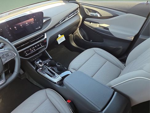 New 2026 Buick Envista Preferred FWD image 12