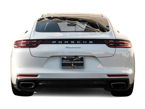 Used 2018 Porsche Panamera image 9