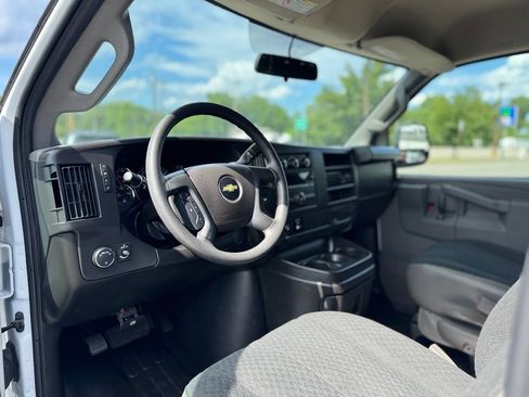 Used 2025 Chevrolet Express 2500 w/ Driver Convenience Package RWD image 15