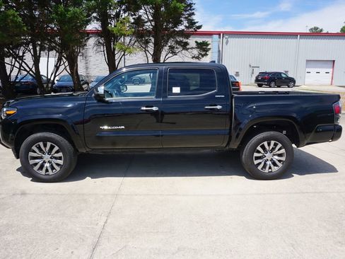Used 2023 Toyota Tacoma Limited RWD image 18