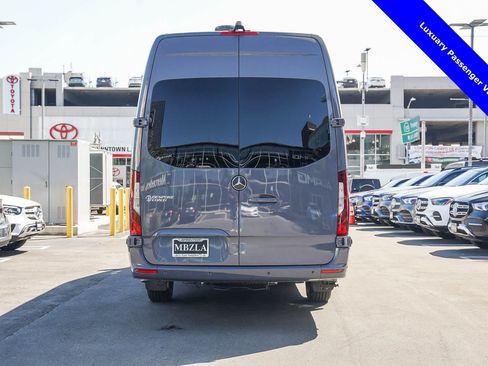Used 2024 Mercedes-Benz Sprinter 2500 image 15