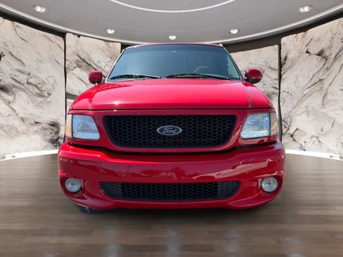 Used 2000 Ford F150 Lightning RWD image 2