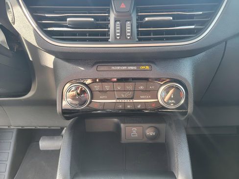 Used 2022 Ford Escape SEL AWD/4WD image 22