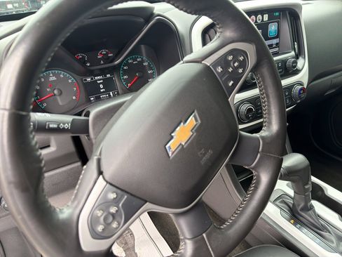 Used 2015 Chevrolet Colorado LT w/ Luxury Package image 12