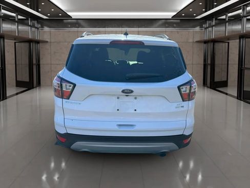 Used 2018 Ford Escape SE image 5