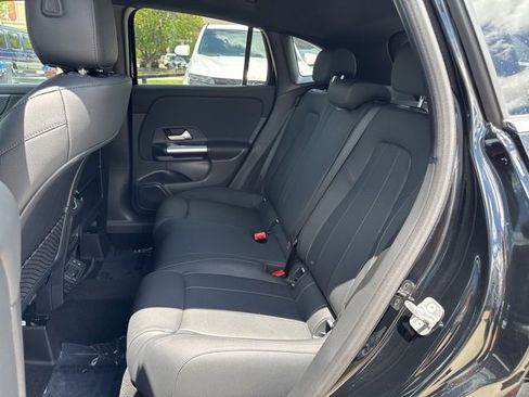 New 2025 Mercedes-Benz GLA 250 image 10