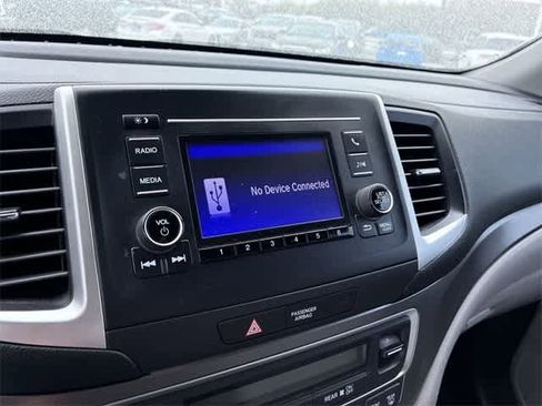 Used 2019 Honda Pilot LX image 29