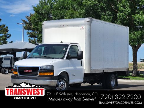 Used 2018 GMC Savana 4500 w/ Power Convenience Package RWD image 1