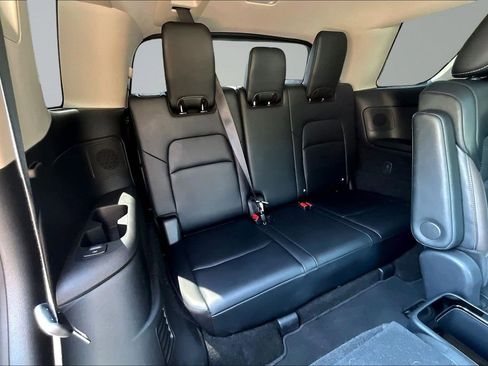 Used 2023 Nissan Pathfinder Platinum AWD/4WD image 29