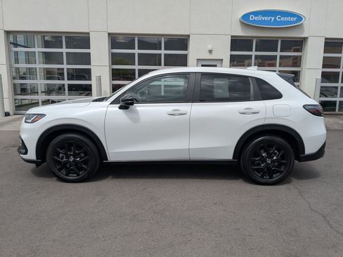 Used 2024 Honda HR-V Sport image 9