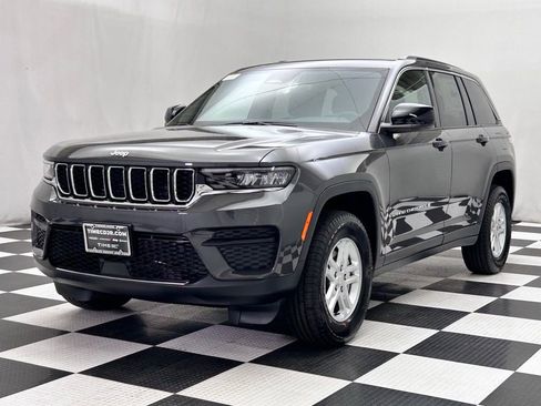 New 2025 Jeep Grand Cherokee Laredo w/ Trailer Tow Package image 4