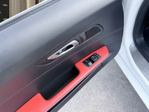 Used 2018 Mercedes-Benz AMG GT Roadster image 38