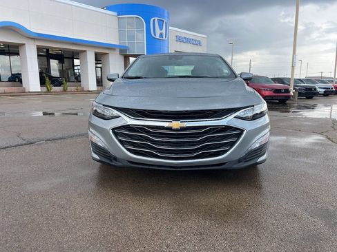 Used 2025 Chevrolet Malibu LT FWD image 8