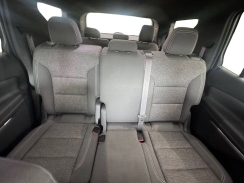 Certified 2024 Chevrolet Traverse LS FWD image 17