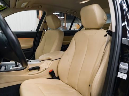 Used 2018 BMW 320i xDrive Sedan image 20