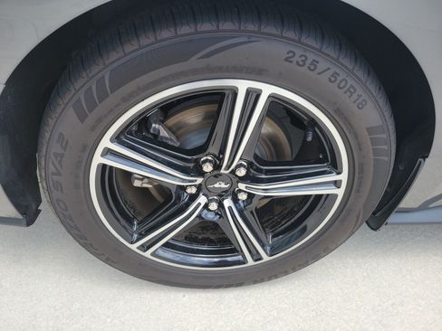Used 2025 Ford Mustang Premium RWD image 9