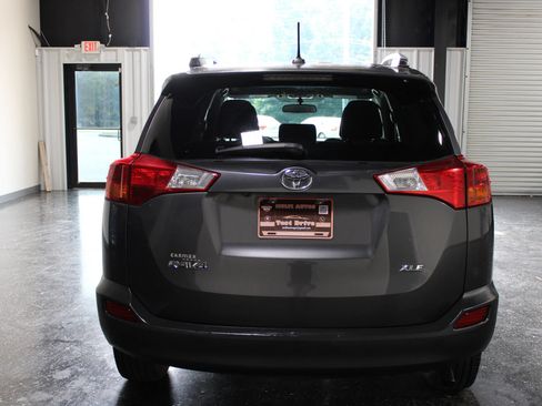 Used 2014 Toyota RAV4 XLE FWD image 4