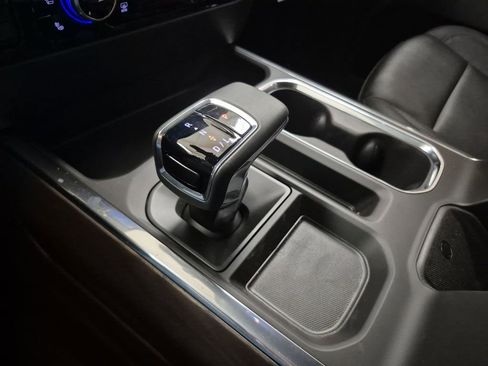 New 2026 GMC Sierra 1500 SLT image 16