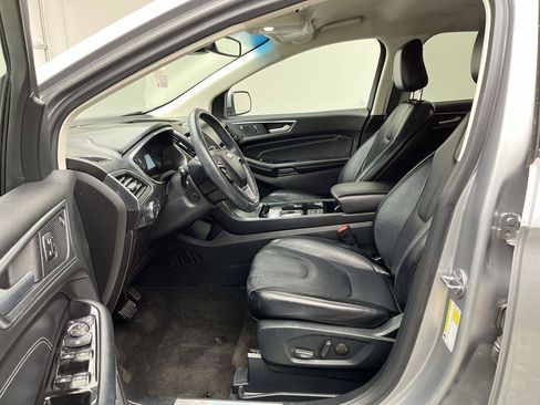 Used 2020 Ford Edge Titanium w/ Cargo Accessory Package AWD/4WD image 3