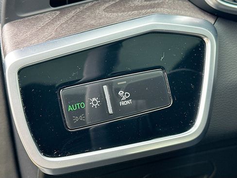 Used 2024 Audi A6 Premium Plus w/ Executive Package image 11