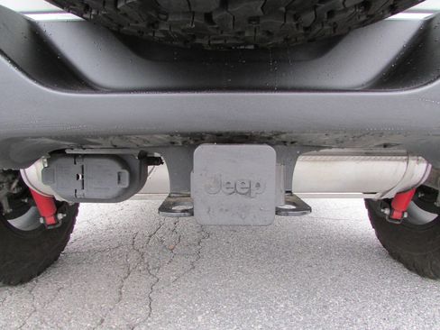 Used 2024 Jeep Wrangler Unlimited AWD/4WD image 11