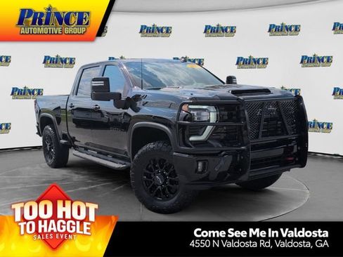 Used 2025 Chevrolet Silverado 2500 LTZ w/ LTZ Plus Package AWD/4WD image 1
