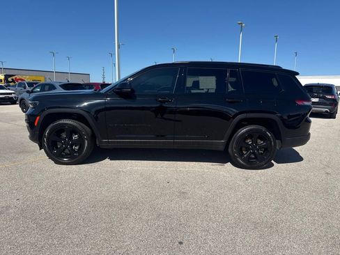 Used 2025 Jeep Grand Cherokee L Limited w/ Black Appearance Package AWD/4WD image 36