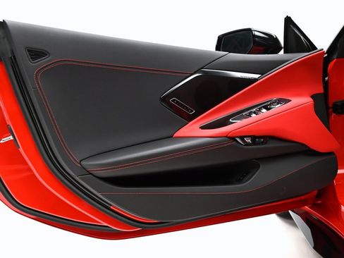 Used 2025 Chevrolet Corvette Z06 image 17