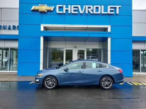 Certified 2024 Chevrolet Malibu LT w/ LPO, Floor Liner Package FWD image 2