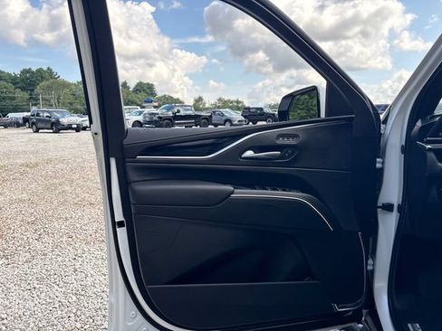 Certified 2024 Cadillac Escalade Sport w/ LPO, Floor Liner Package AWD/4WD image 27