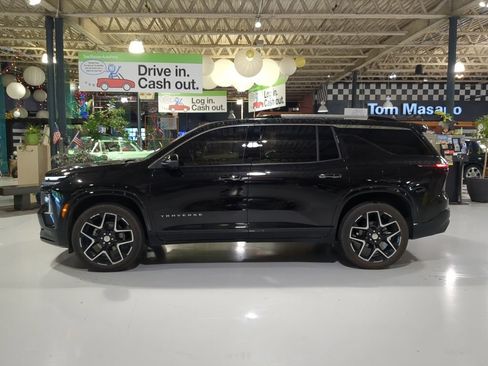 Used 2025 Chevrolet Traverse High Country AWD/4WD image 11