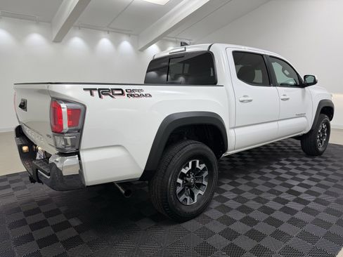 Used 2022 Toyota Tacoma TRD Off-Road image 6