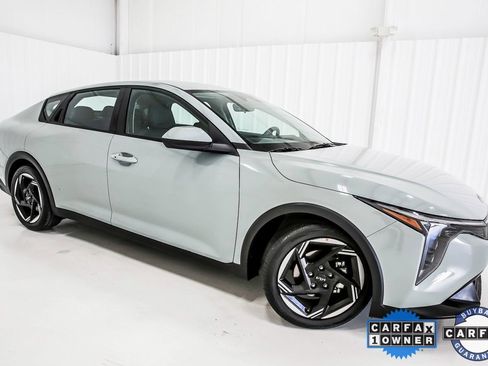 Used 2025 Kia K4 EX image 9