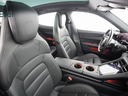 Used 2021 Porsche Taycan 4S image 7