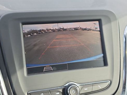 Used 2024 Chevrolet Equinox LT FWD image 25