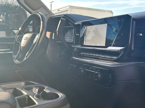 Used 2024 Chevrolet Silverado 2500 LT AWD/4WD image 30