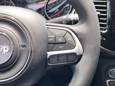 Used 2021 Jeep Compass Latitude w/ Sun and Sound Group FWD image 29