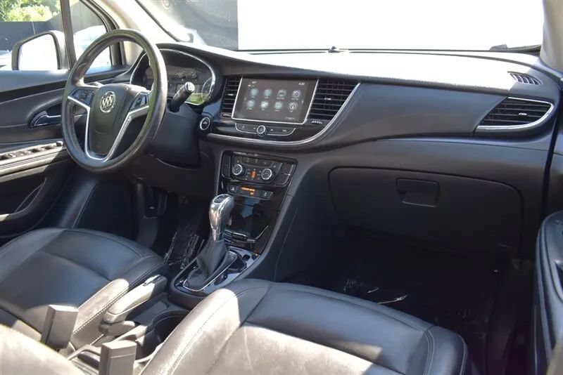 Used 2020 Buick Encore Essence FWD image 12