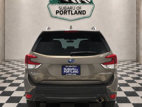 Certified 2023 Subaru Forester Limited AWD/4WD image 5
