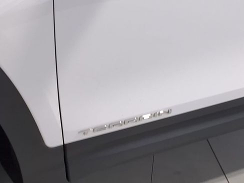 Used 2023 GMC Terrain SLE w/ Driver Convenience Package AWD/4WD image 16