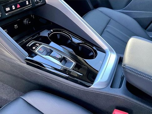 New 2025 Audi Q5 2.0T Premium image 8