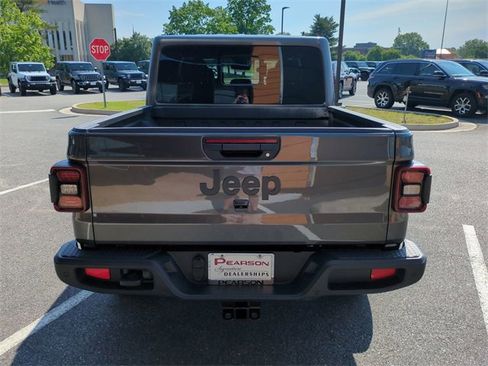 New 2025 Jeep Gladiator Sport w/ Premium Package image 5