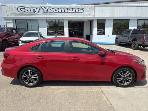 Used 2024 Kia Forte LXS w/ LXS Technology Package FWD image 6