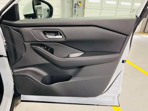 New 2026 Nissan Rogue SV FWD image 32