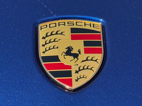Used 2026 Porsche Macan AWD/4WD image 11