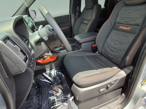 New 2026 Nissan Frontier Pro-X w/ Pro-X Convenience Package RWD image 19