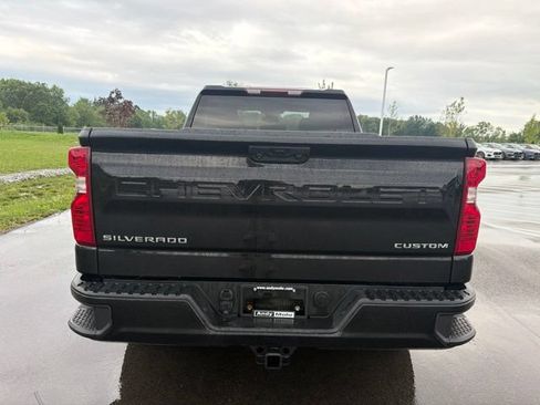 Used 2023 Chevrolet Silverado 1500 Custom AWD/4WD image 10