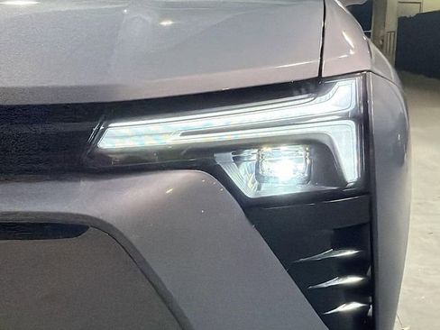 Used 2025 Chevrolet Blazer EV LT image 9